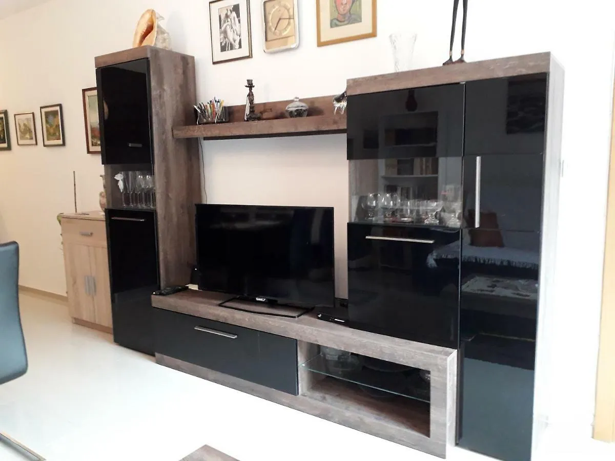 Appgiulia Apartment Pula 0*,  Croatia